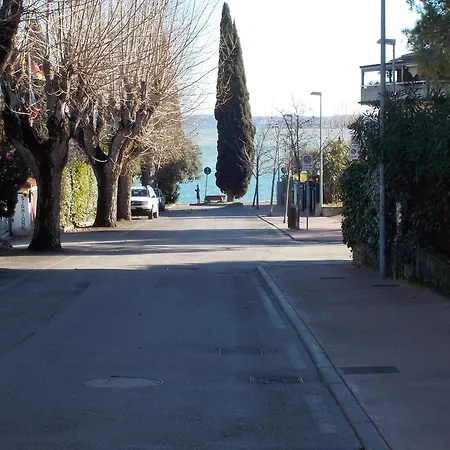 Appartement Casa Mary Due - Trilocale Con Giardino Privato A Due Passi Dal Sirmione